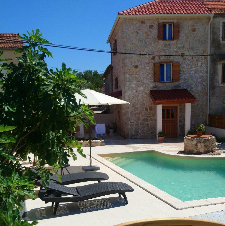 Villa Santa Eufemia Sutomiscica Esterno foto